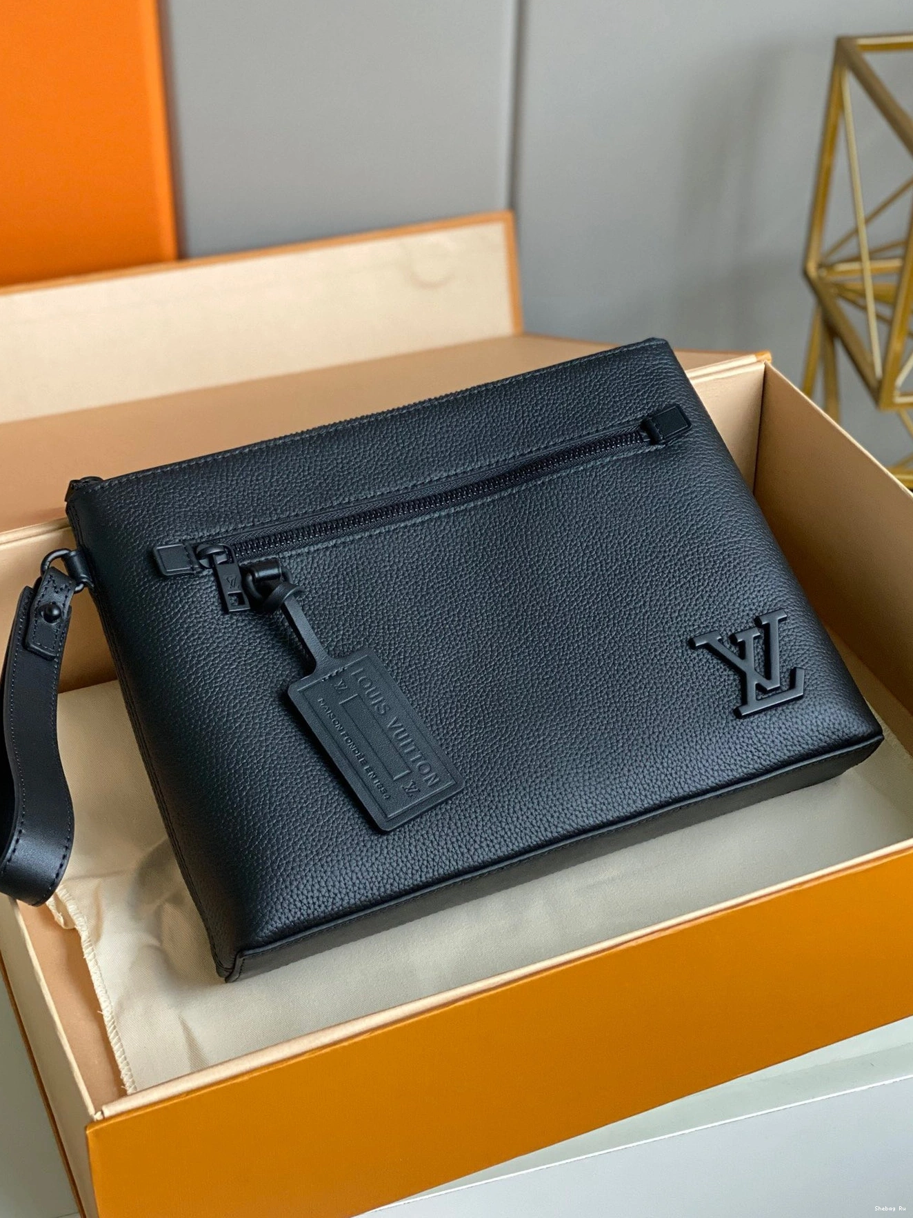 VUITTON LOUIS IPAD POUCH 0823